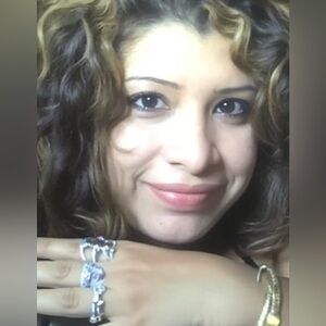 Meet your Posher, Yolanda